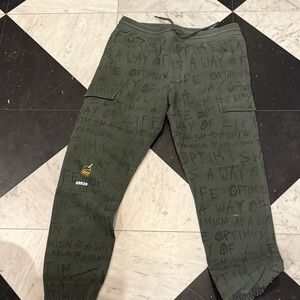 Snow milk Forever 21 Olive Joggers men’s but I’m a women’s 10 and they fit me